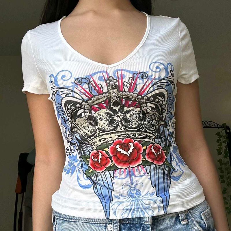 551210. Graphic Tee