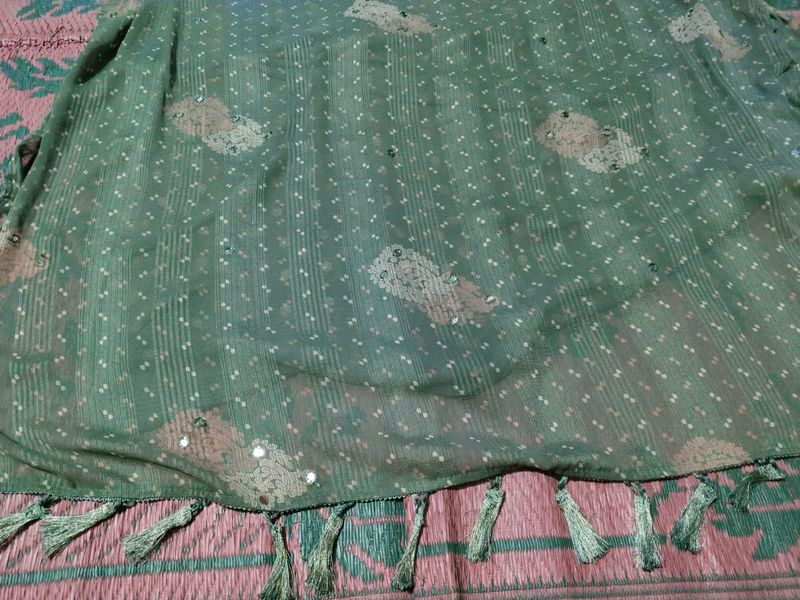 Saree With Butta Design