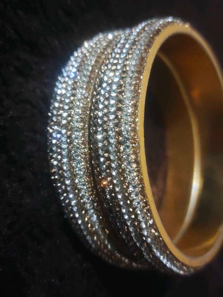 Sparkling Gold Bangles✨ - Set of Four