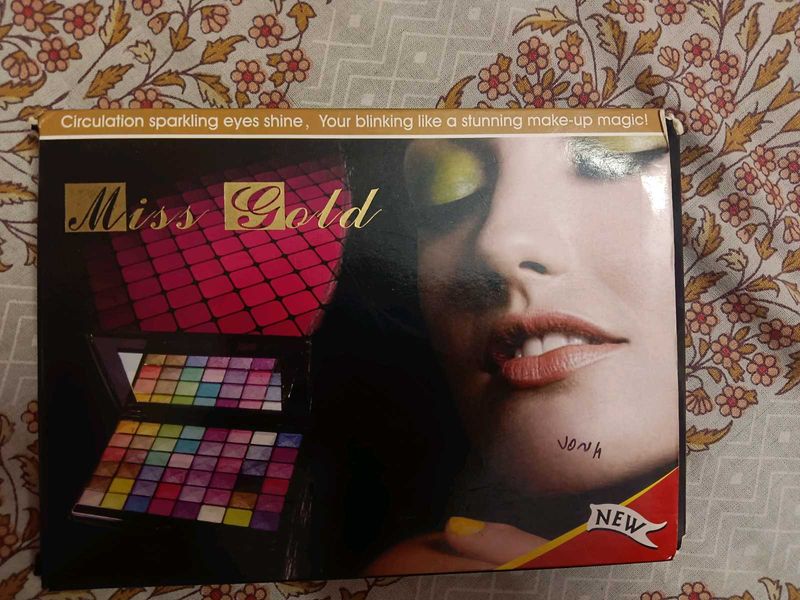 Glamourous Eyeshadow