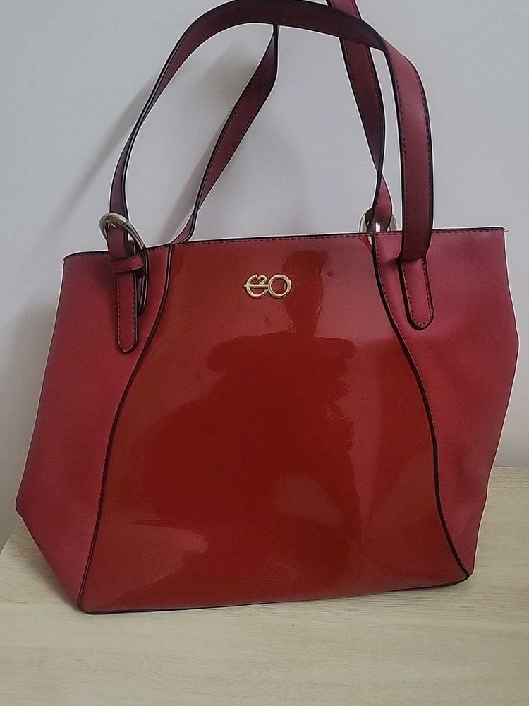 Red Handbag e2O