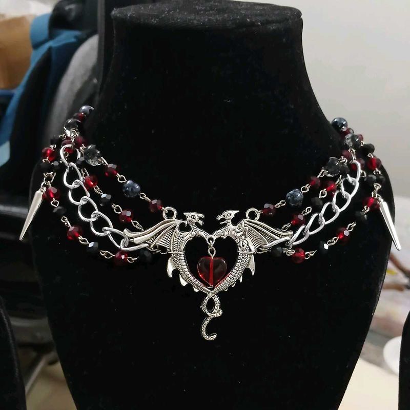 ₊˚⊹౨ handmade gothic twin dragons necklace ৎ ₊˚⊹