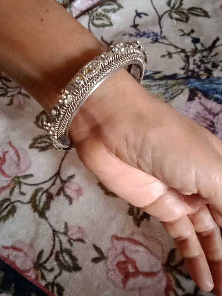 Silver Tone Bangle Bracelet