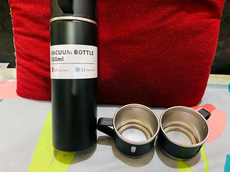 500ml Vacuum Bottle with Cups Set New Wdt Tag