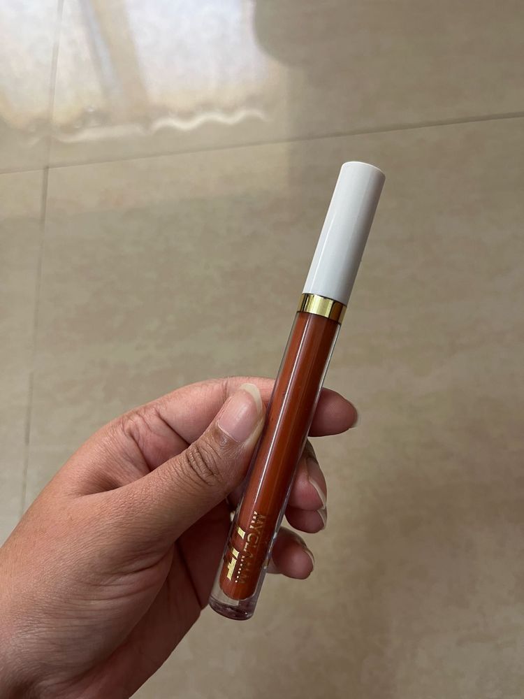 MyGlamm Lipstick Shade Hookup