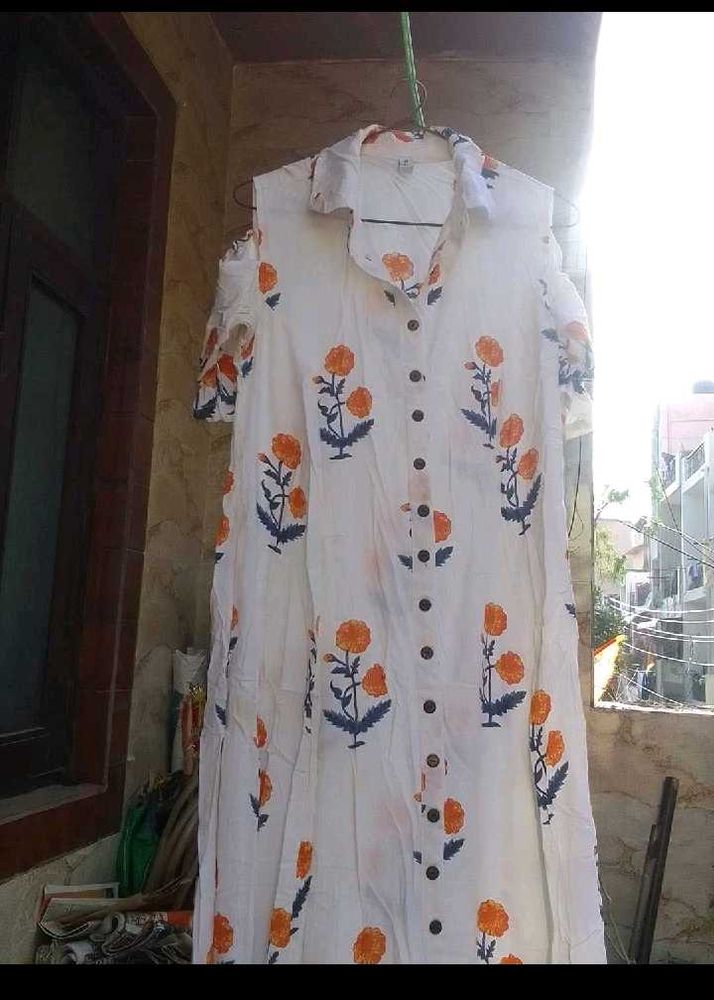 Combo Of White Floral Dress And Pearl Earings