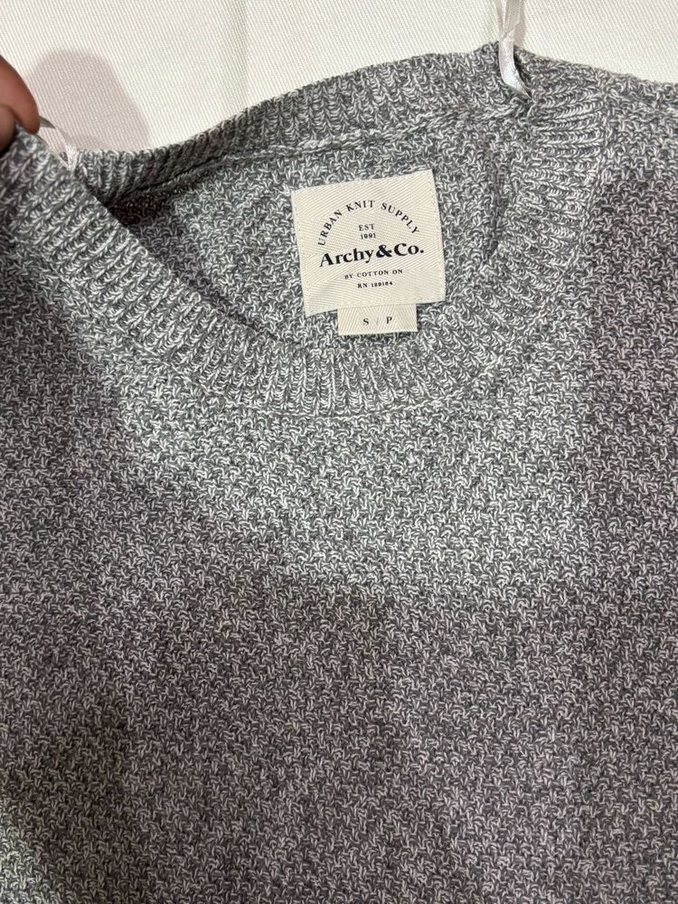 Archy &amp; Co. Knit Sweater