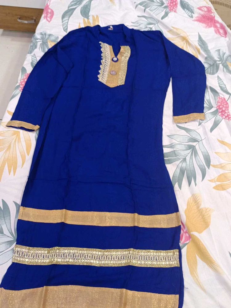 Elegant Blue &amp; Gold Kurta