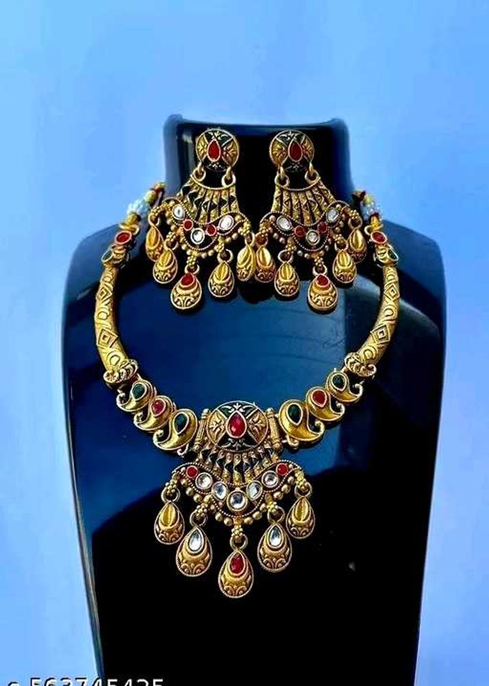 Elegant Gold-Toned Necklace Set
