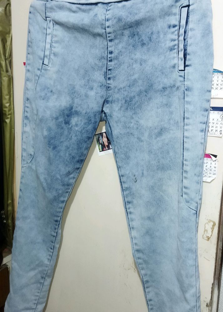 light blue denim jegging