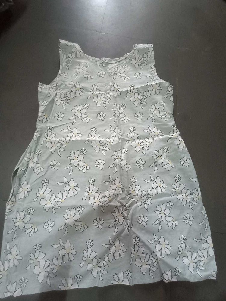 Floral Print Dress 4 tops short Kurtis