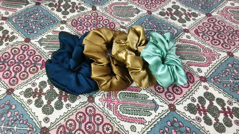 Silky Scrunchie Set