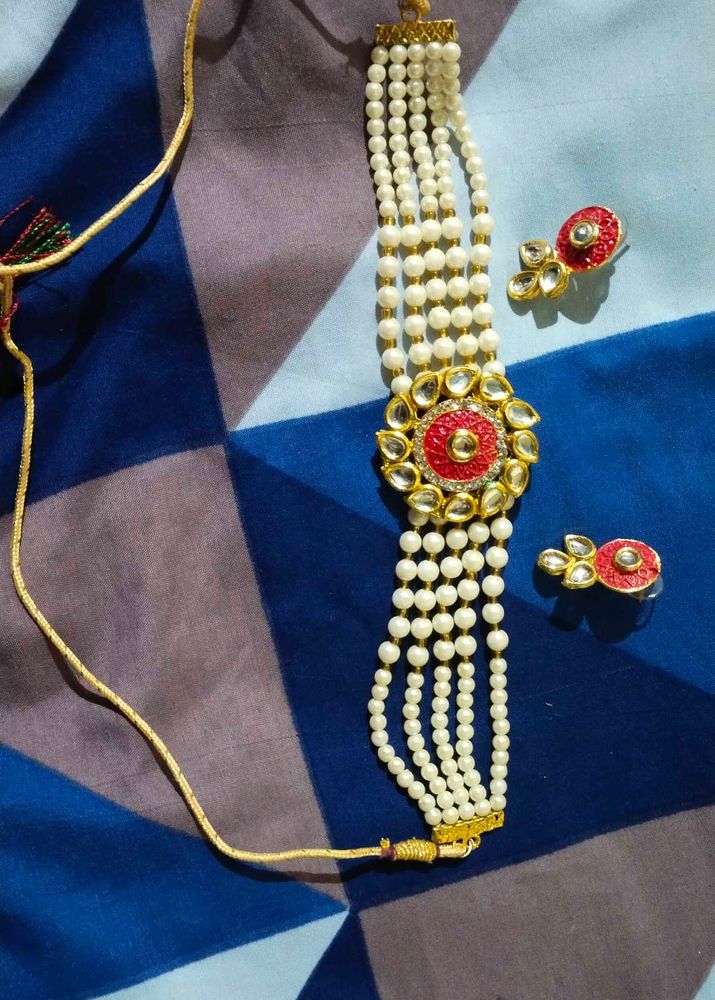 2 Purl And Moti Kundan Set