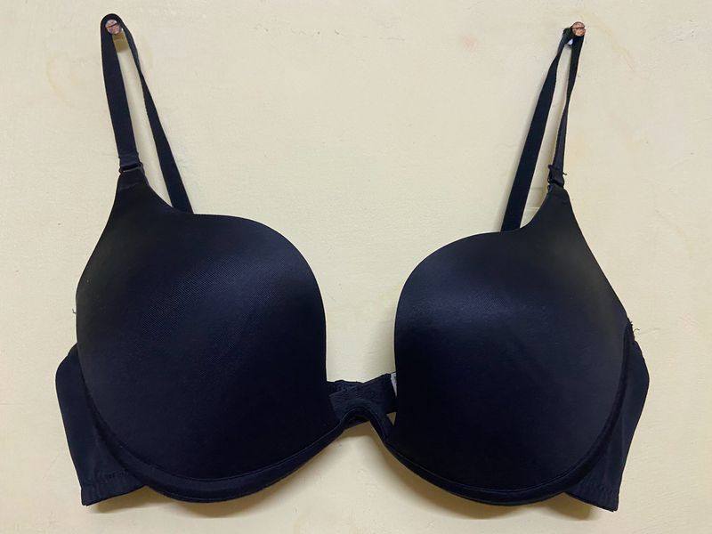 A Stylish Sexy Black Bra