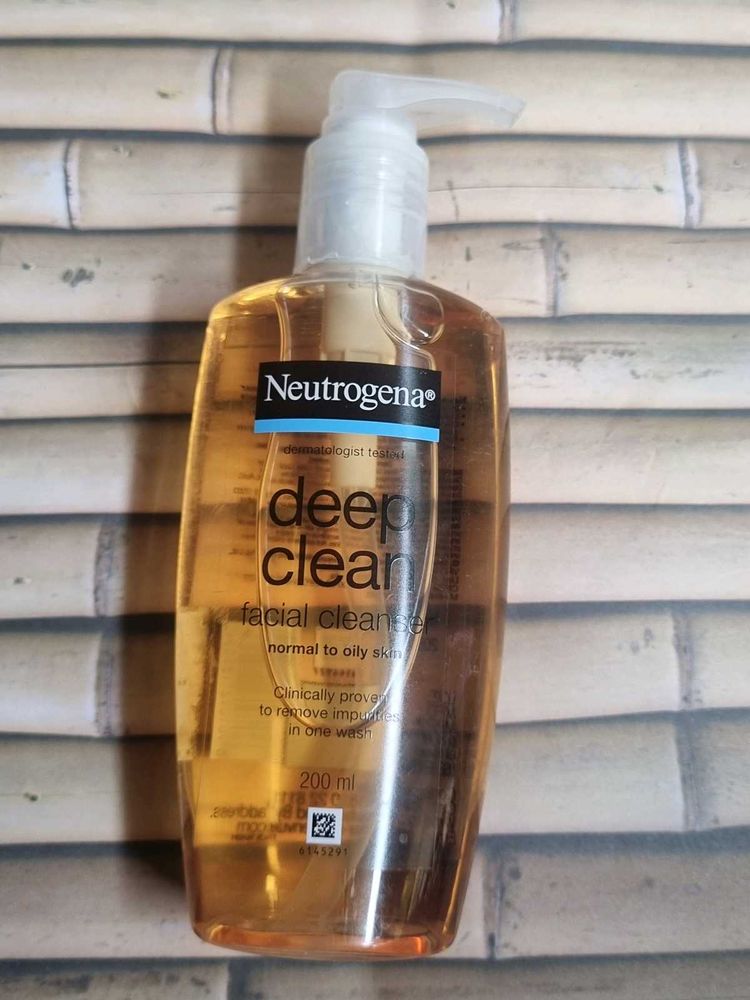 Neutrogena Deep Clean Facial Cleanser