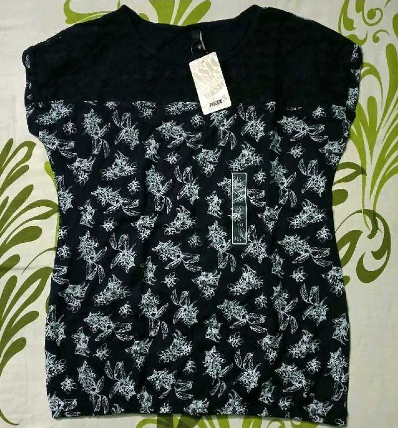 Max Women Wear T-shirt
