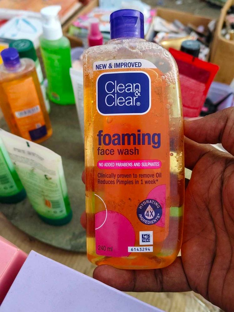 Clean &amp; Clear Face Wash