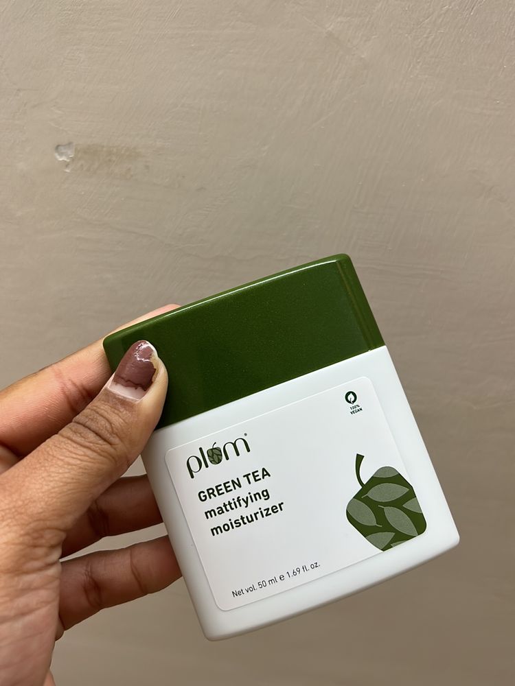 Plum Green Tea Mattifying Moisturizer
