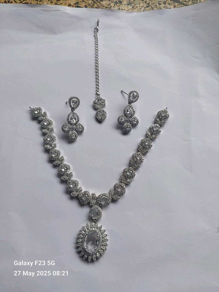 American White AD Stine Jewellery Set