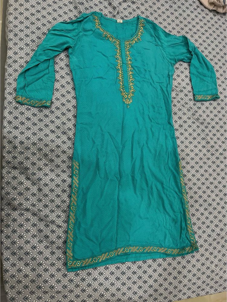 A Mid Length Kurti