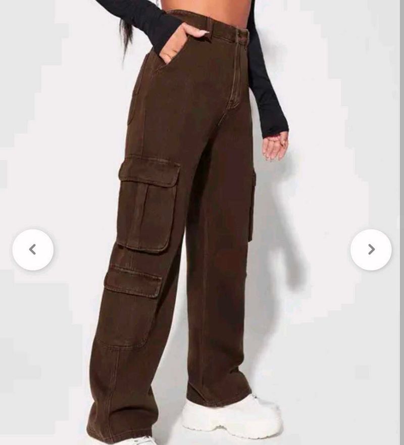 Brown Cargo Pants 🤎