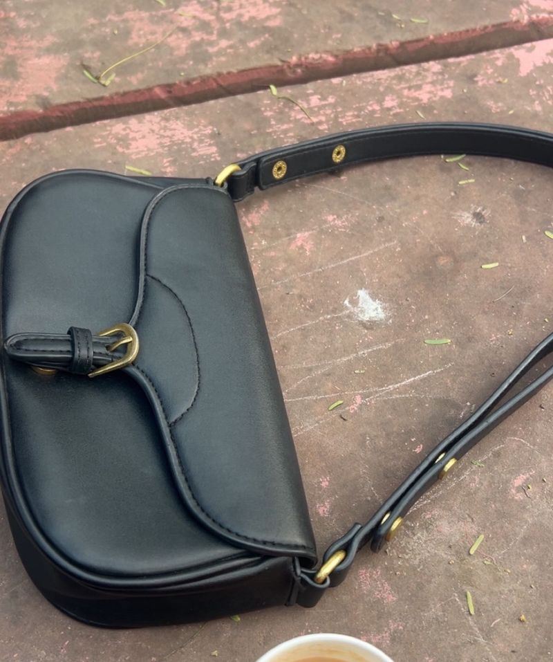 Chic Black Crossbody Bag