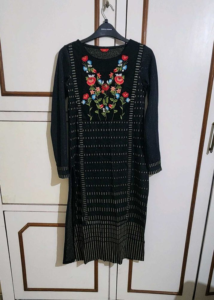 Woollens By W - Black Embroidered Kurta