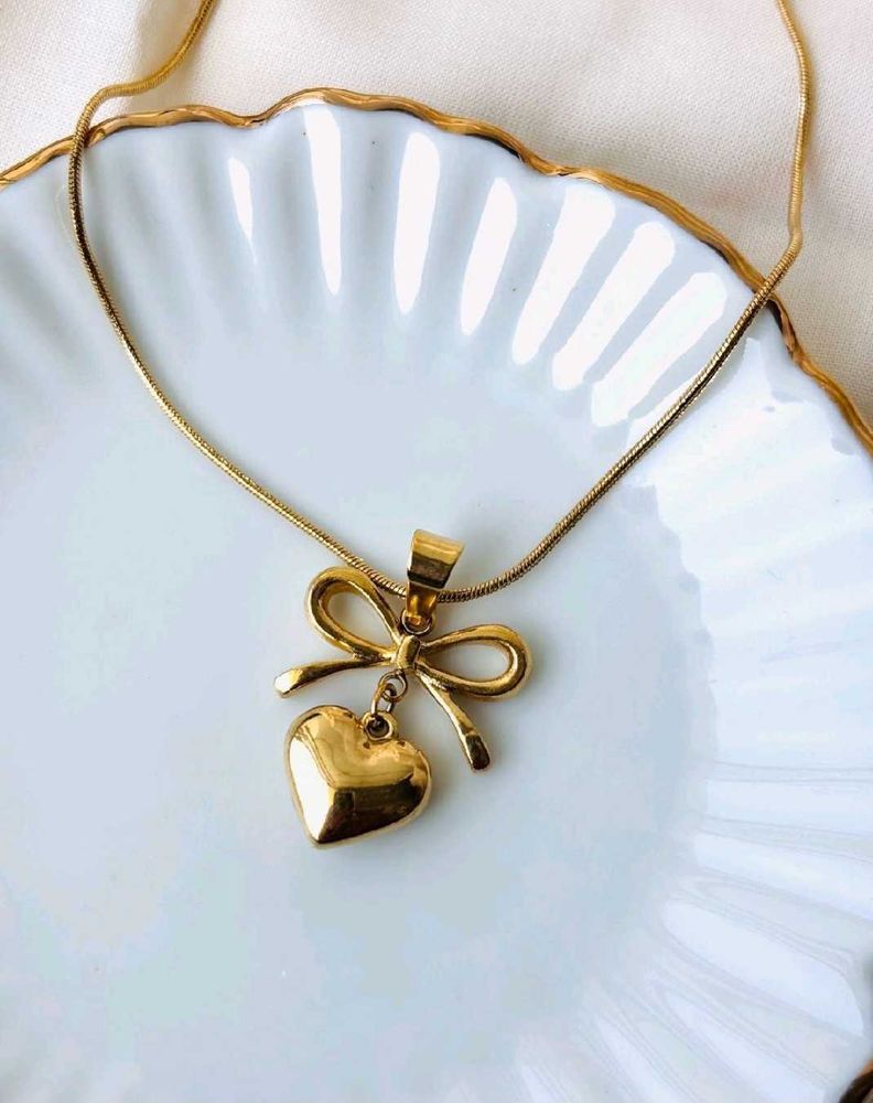 Anti Tarnish Necklace  Old Money Pintrest