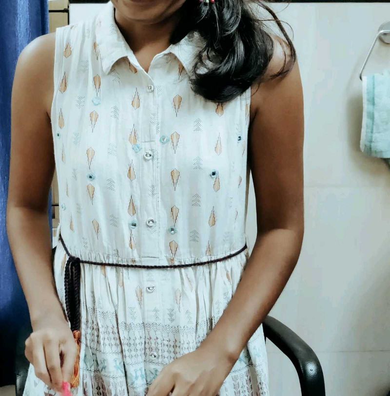 Sleeveless Printed Dress with Belt
