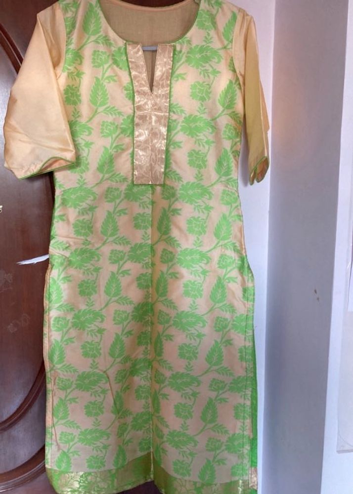 Elegant Green Floral Kurta