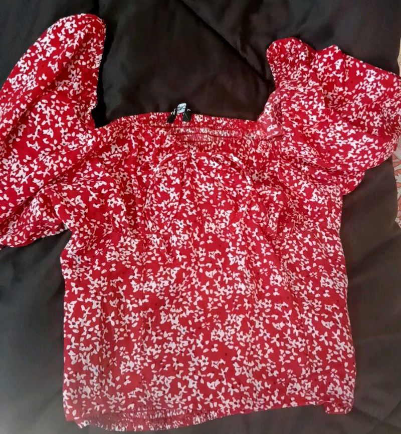 Zudio Red Floral Cropped Top