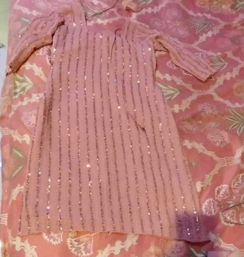 Women&#39;s Pink Embellished  Georgette full  Stitched