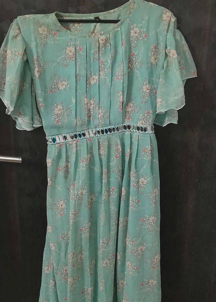Floral Green Midi Dress with Flutter Sleeve