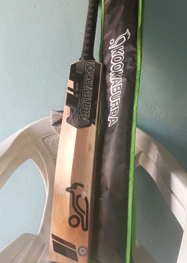 Kookaburra Cricket Bat