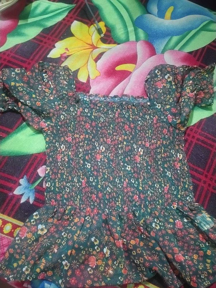 Floral Print Smocked Top