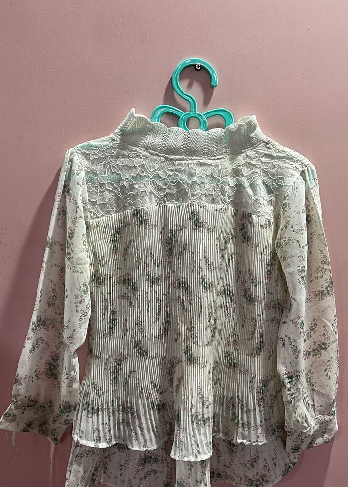Floral Lace Pleated Blouse
