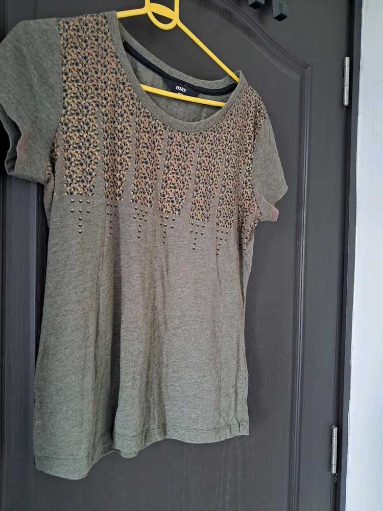 Max: Green Printed Tshirt