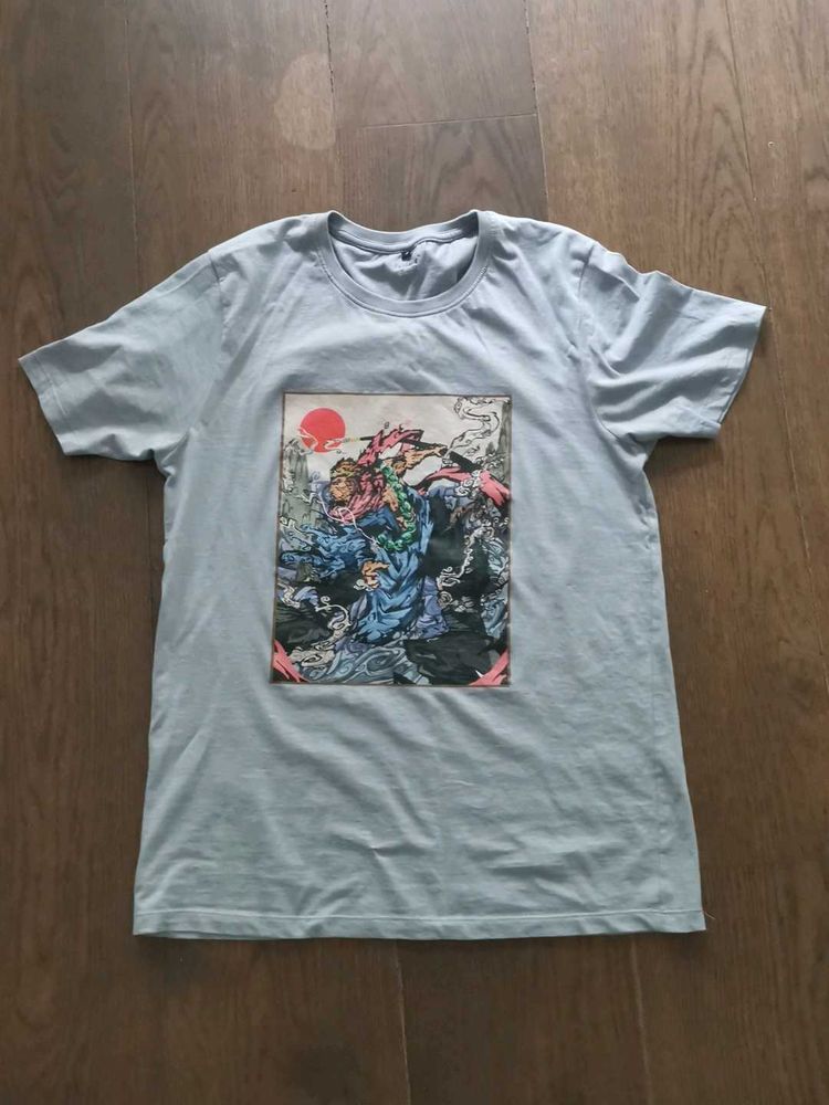 big grey shirt