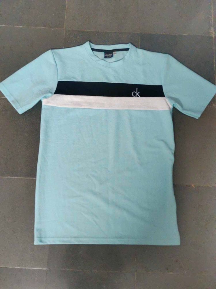Calvin Klein Men&#39;s T-Shirt