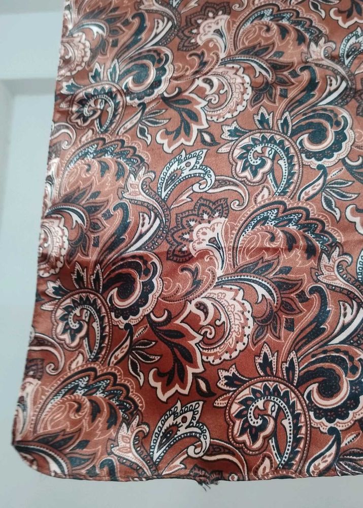 Retro Style Satin Scarf