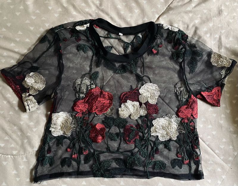 Floral Embroidered Mesh Top🖤