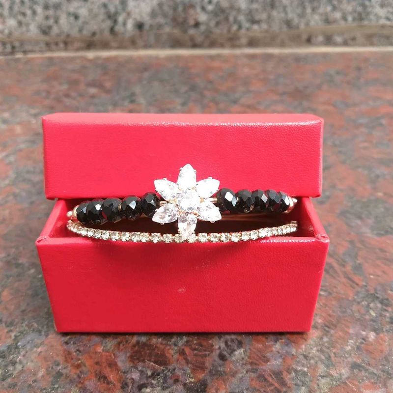 Sparkling Flower Bracelet Set