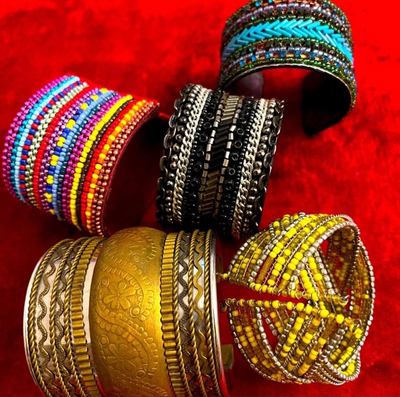 Aldo Set Of 5 Adjustable Designer Hand Cuffs