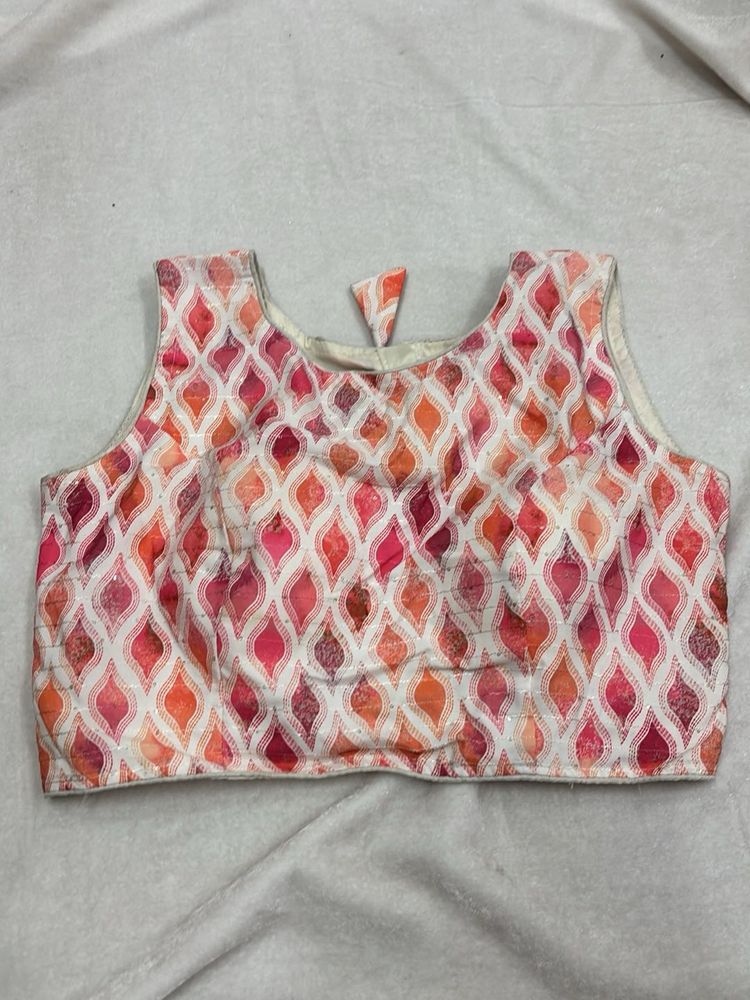 Patterned Sleeveless Blouse