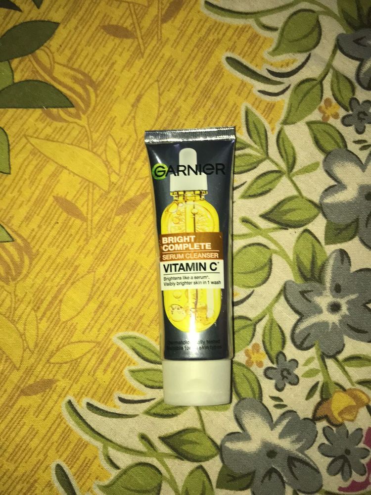 Garnier Vitamin C Serum Cleanser