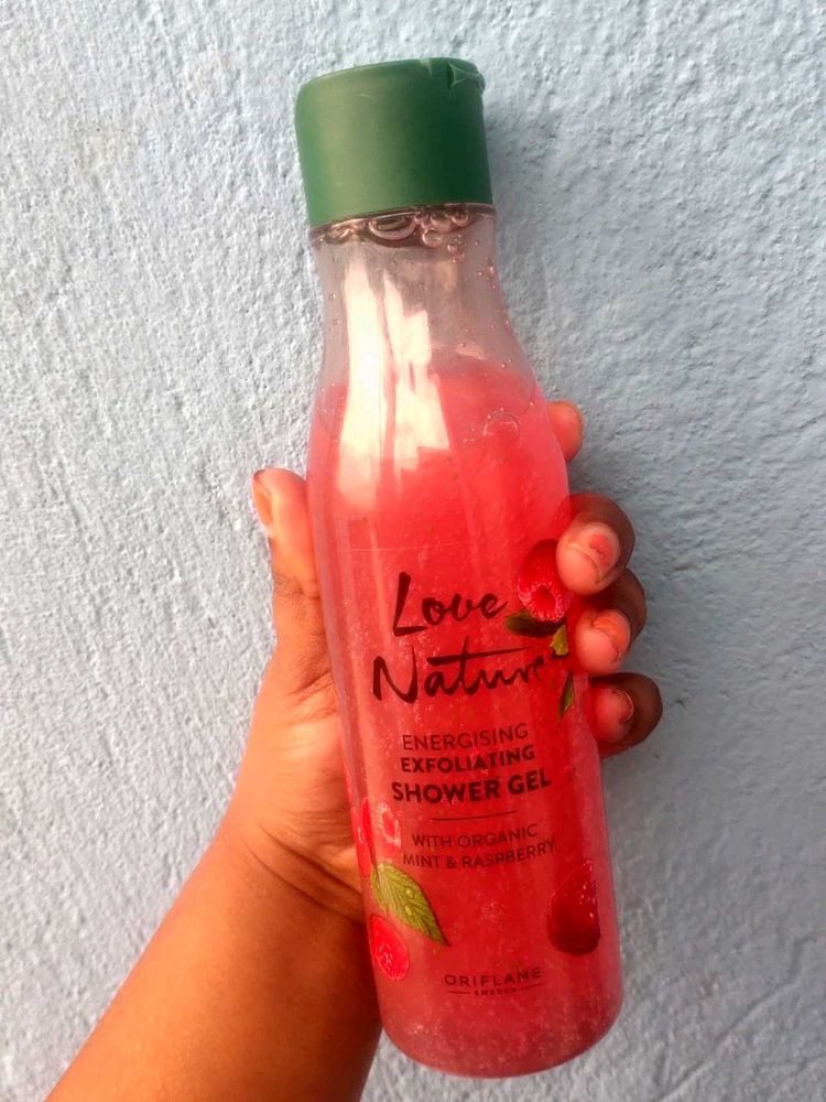 Oriflame Love Nature Exfoliating Shower Gel