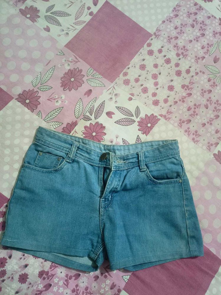 stretchable Denim Shorts