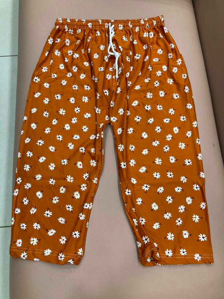 Floral Print Capri Pants