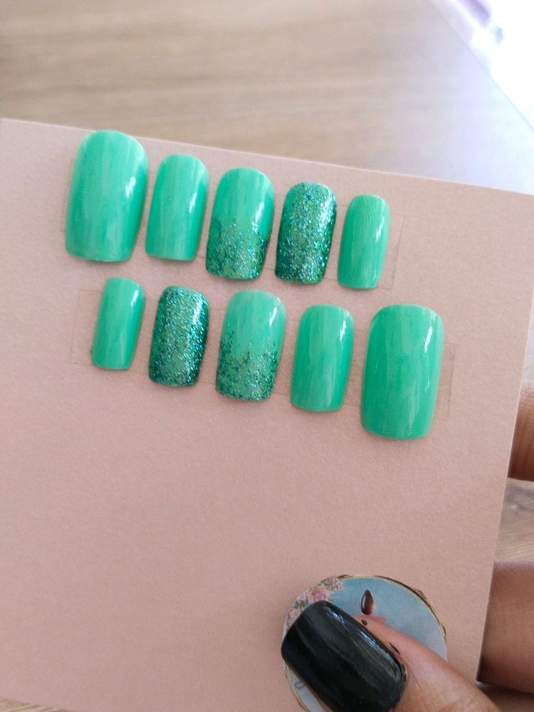 Green Glitter Press-On Nails