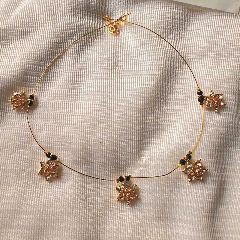 🆕 Sparkling Gold Necklace